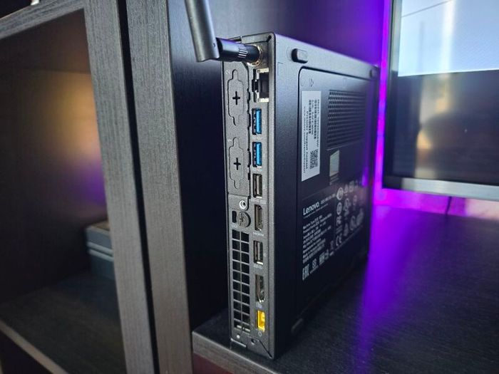 Lenovo ThinkCentre M920q, Intel i5 9600T CPU, 8GB of Ram, 256GB SSD, Win 11 Pro