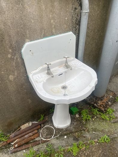 Vintage bathroom sink and pedestal