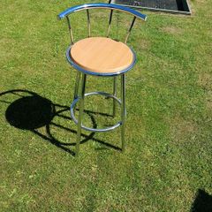 2 Stools