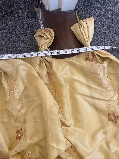 Curtain