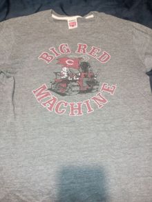 Cincinnati reds baseball t shirt size medium