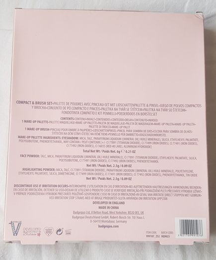 Body Collection England Compact & Brush Set