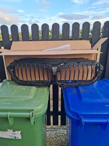 BMW G30 front grill assembly