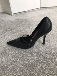 Stunning Black Faith Heels size 6