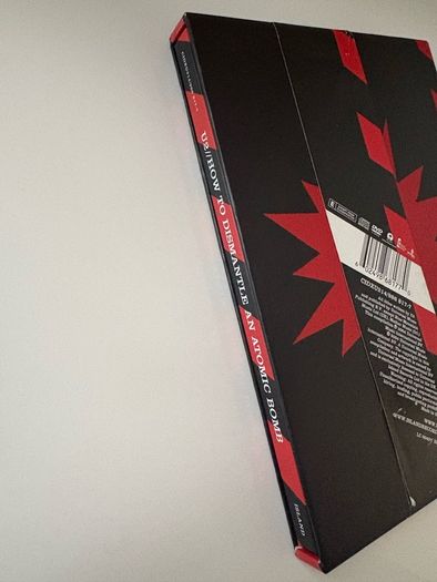U2 How To Dismantle An Atomic Bomb (2004) CD, DVD and Book (Limited Edition)