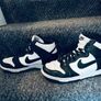 Air Jordon 1-mid 'university Black/white Image 3