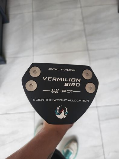 Centre shafted mallet putter