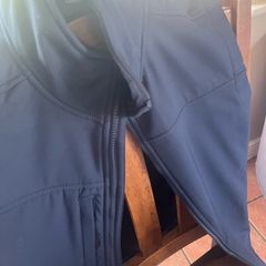 sleavless jacket