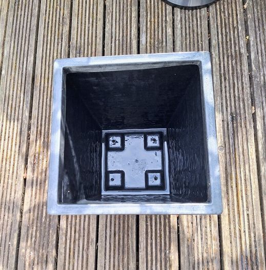 Plant pot