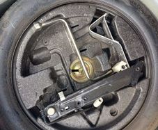 Bmw E60 spare wheel kit