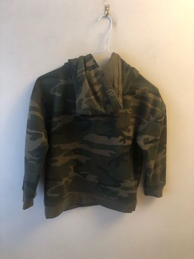 Army hoody (age 6-7)