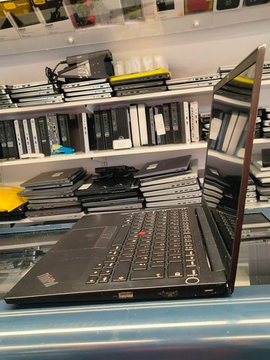 Lenovo ThinkPad E14 Gen 2 i7-1165G7 (i7 11th Gen) 16GB 512GB SSD 14" Windows 11 Pro