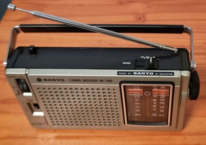 Sanyo RP 7160, Vintage radio, 1981, perfect working condition.