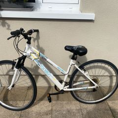 Ladies/girls bike