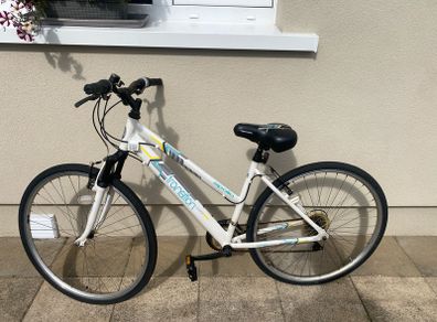Ladies/girls bike