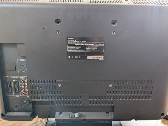 Toshiba Regza 32" TV