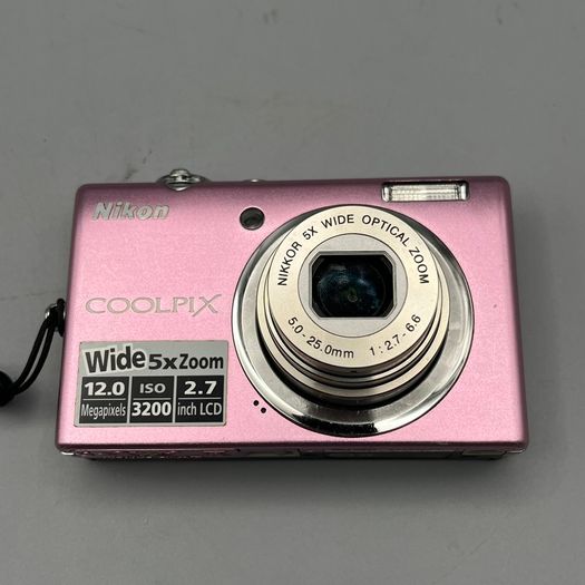 Nikon Coolpix S570 12MP Digital Camera Pink - Full Kit