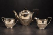 Vintage Walker &amp; Hall Sheffield Silver-Plated 3-Piece Tea Set