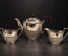 Vintage Walker & Hall Sheffield Silver-Plated 3-Piece Tea Set