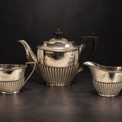 Vintage Walker & Hall Sheffield Silver-Plated 3-Piece Tea Set