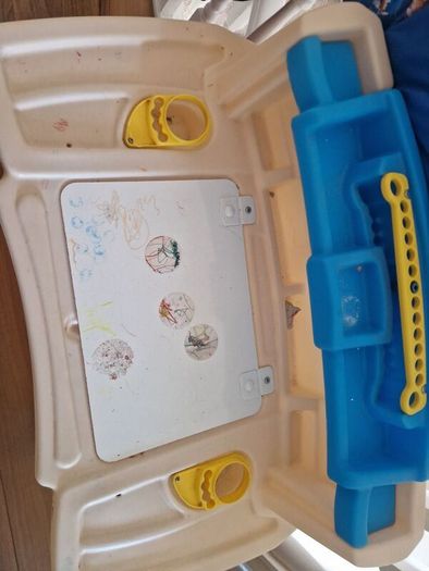 kids drawing table