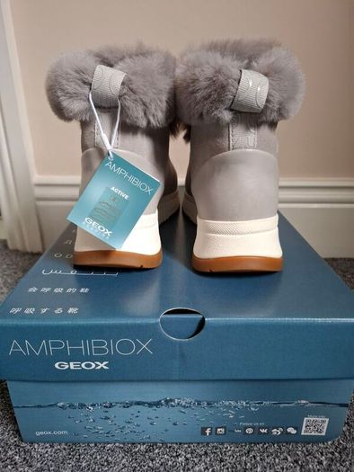 Brand new Geox AMPHIBIOX suede boots