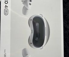 Pico ultra 4 vr headset
