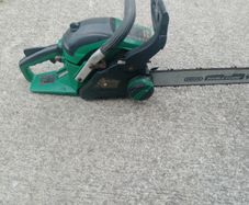 Petrol chainsaw