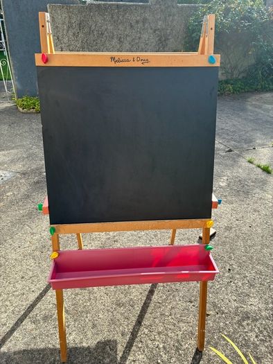 Melissa &Doug double sided easel whiteboard