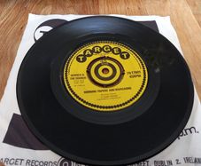IRISH SHOWBAND Derrick and the Sounds Morning papers and margerine  7"