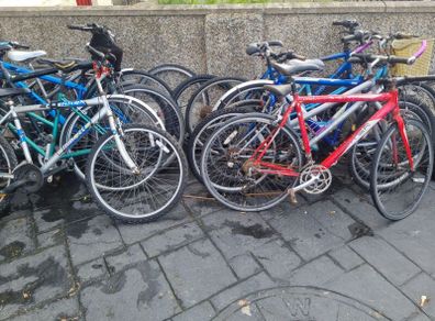 bikes all need fixing job lot  10 total