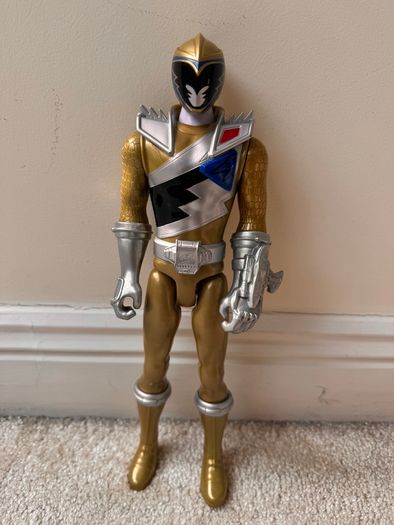 SCG Power Rangers Dino Charge Gold Power Ranger 42121 approx. 12" Used Please see photos
