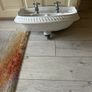 Bathroom sink Image 3