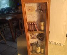 Decorative diorama wine box