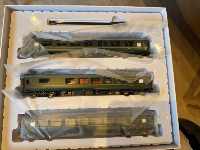 Irish Railway Models Coaches RPSI And NIR