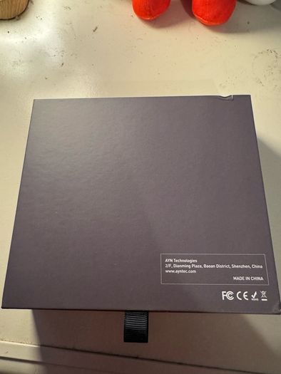 AYN Thor Max Batch 3 (16GB + 1TB) Rainbow