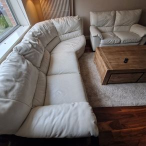 Cream leather sofas 3+2