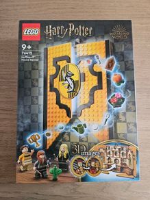 lego harry potter 76412 hufflepuff house banner