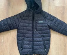 McKenzie kids jacket 5-6 years