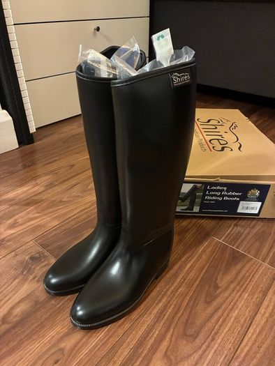 Horse riding boots