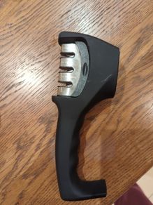 Knife sharpener