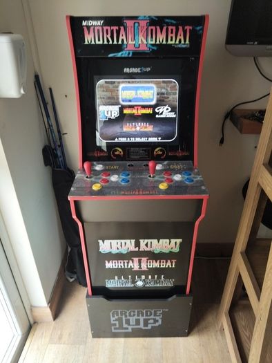 freestanding arcade game Mortal Kombat 1 ,2 and 3 games build in