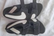Nike sandals size 5.5