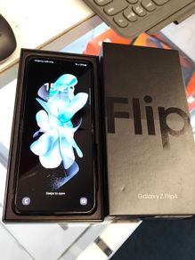 Samsung Galaxy Z-Flip 4 128GB Dual Sim Unlocked (Like New)