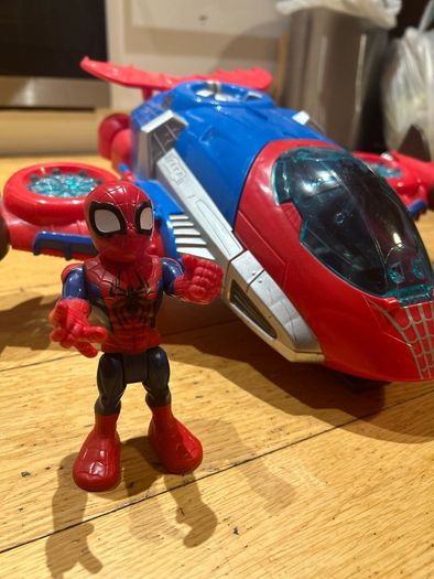 Spiderman Marvel Jetquarters Aeroplane