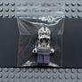 lego Star Wars sw0525 Clone Trooper V-wing Pilot (Phase 2) minifigure- Light Bluish Gray Arms and Legs, White Head Image 3