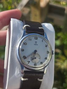 Vintage Tudor Small Rose