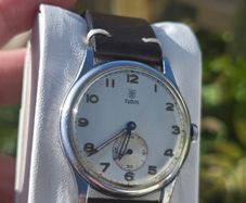 Vintage Tudor Small Rose