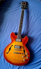 Vintage VSA500 Hollowbody 335