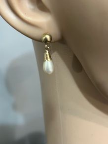 gold pearl earrings